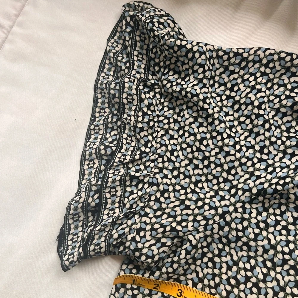 Max Studio Black and White Floral Blouse - Picture 12 of 12